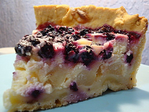 Творожный пирог с ягодами (черника)